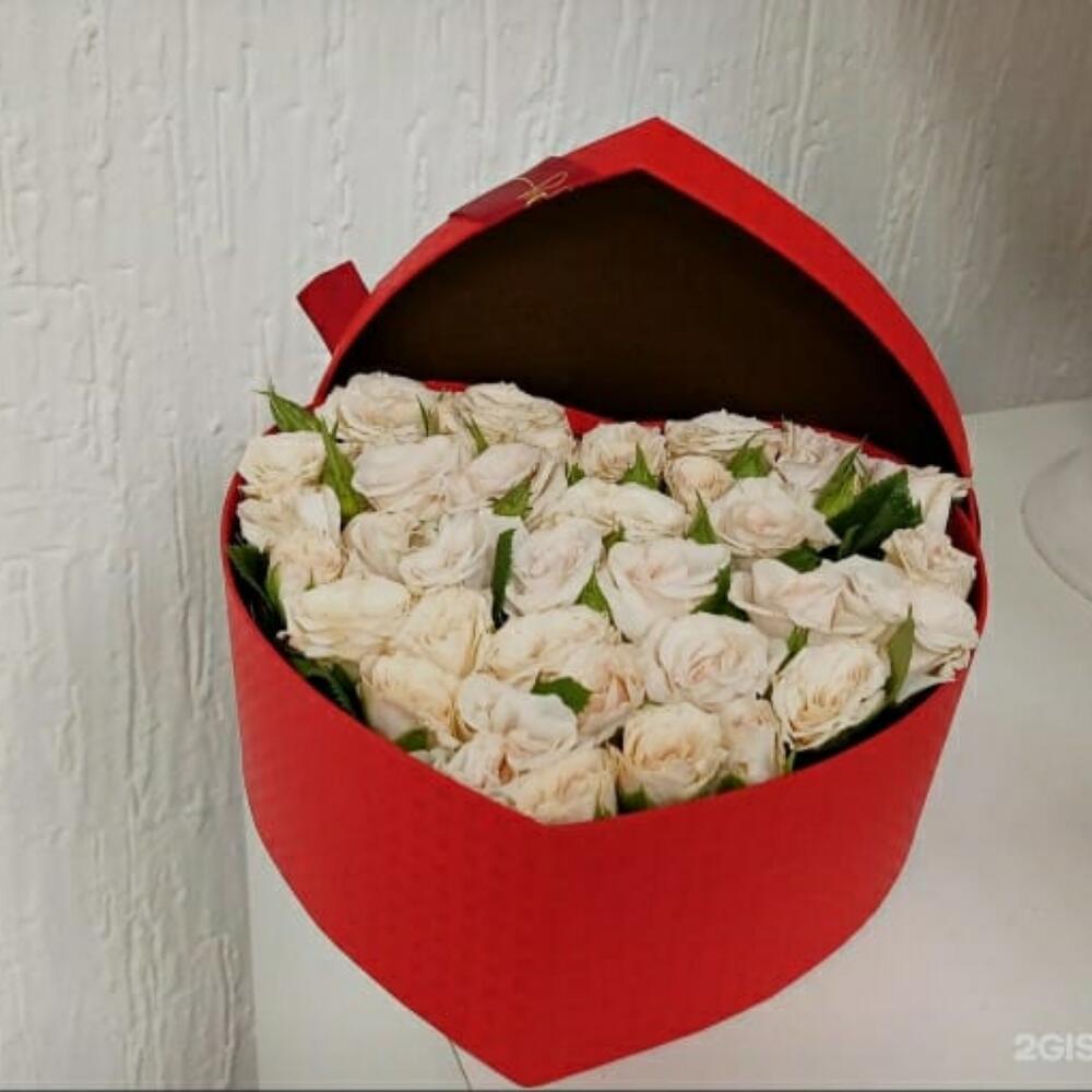 Цветы в коробке